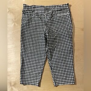 Time and Tru Black and White Checkered Capris XL(16-18) (PF)